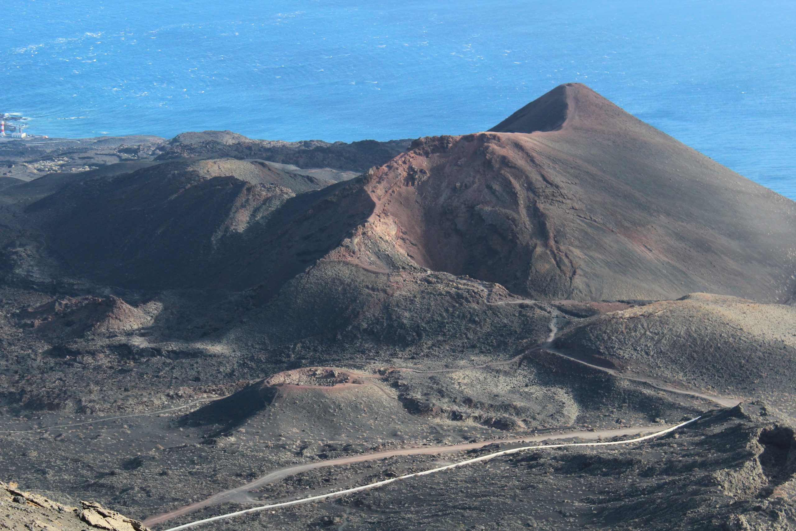 Viñas, lava y sal en el extremo sur de La Palma